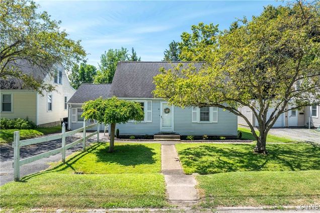 10 Taylor Avenue
