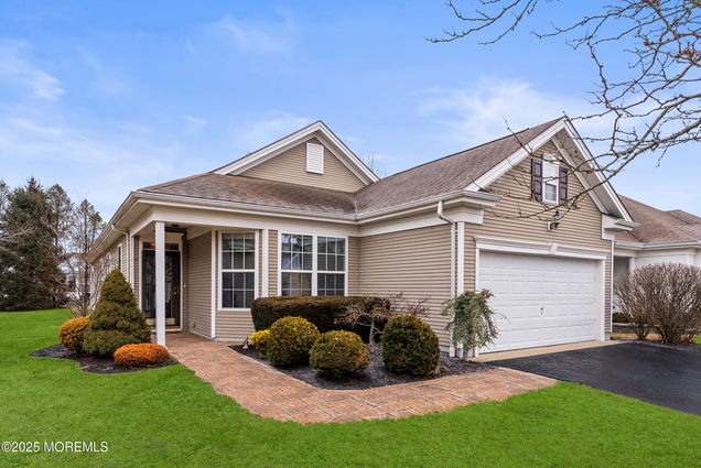 119 Huntington Drive