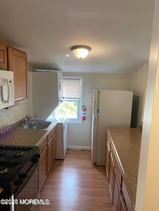 4 Hall Place Keyport, NJ Condo Active - Photo 8 of 16. Opens carousel modal