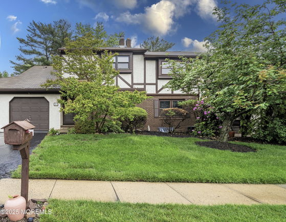 21 Hampton Way Sayreville, NJ Condo Sold - Photo 1 of 29. Opens carousel modal