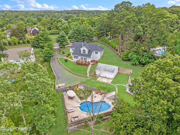 2262 Allenwood Road