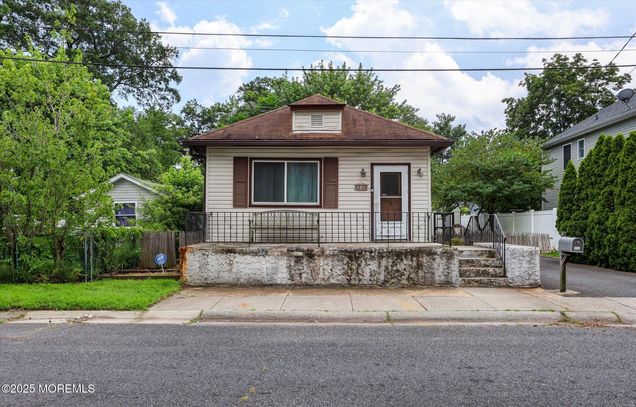 224 Walling Place
