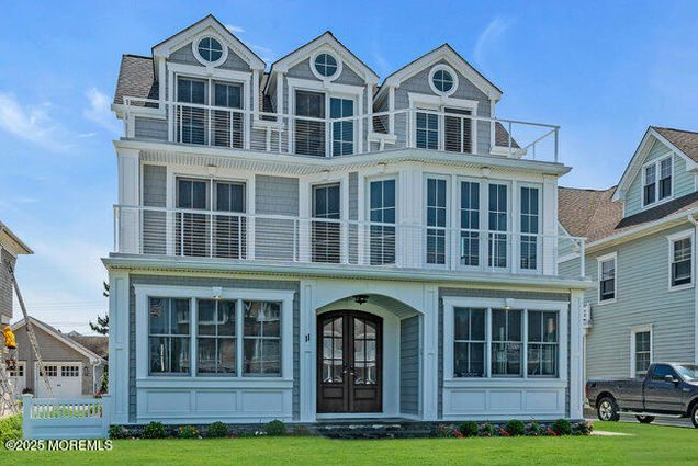 11 Union Avenue