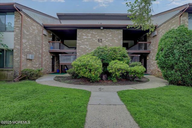 82 Amberly Drive
