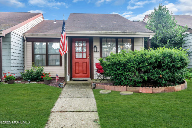 453d Chesterfield Court Manchester, NJ House Active - Photo 1 of 47. Opens carousel modal