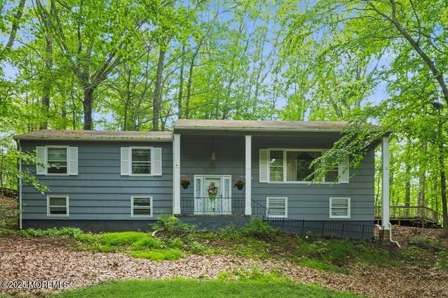 7 Echo Court Holmdel, NJ House Active - Photo 1 of 30. Opens carousel modal