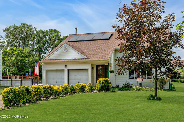347 Cahill Road Toms River, NJ House Active - Photo 1 of 77. Opens carousel modal