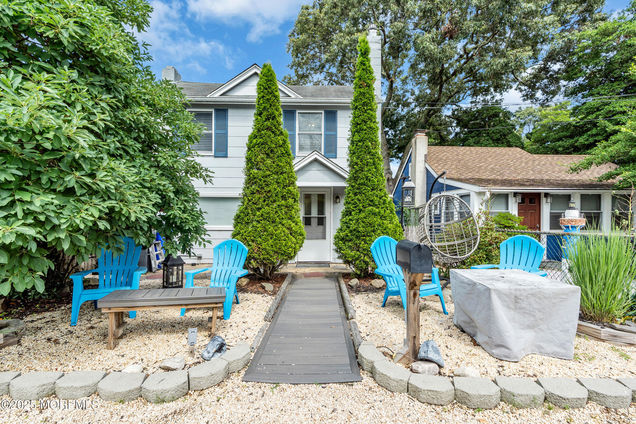 53 Country Club Court Brick, NJ House Active - Photo 1 of 31. Opens carousel modal