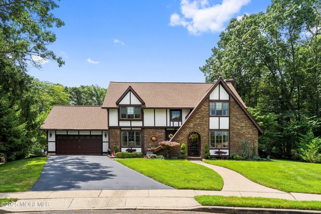 7 Blackfoot Court