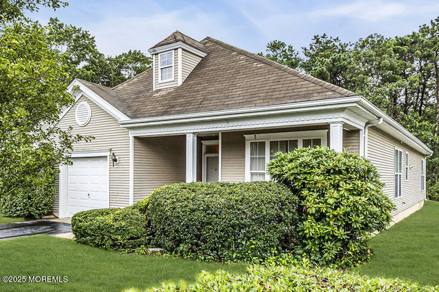 123 Golden Seasons Drive