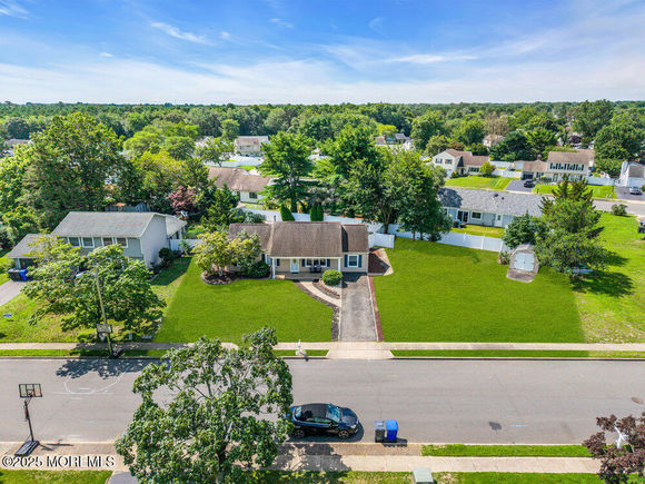 1083 Bandon Road