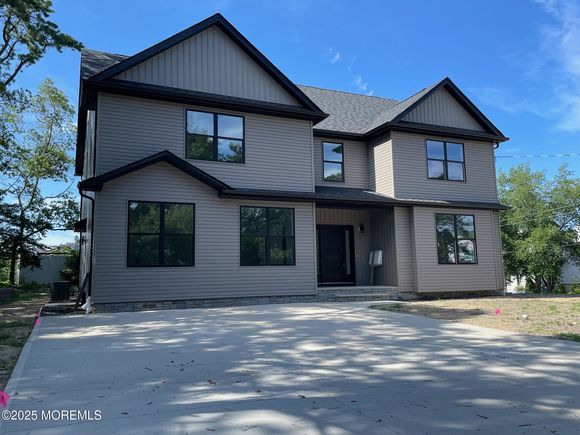 2041 Broadway Boulevard Toms River, NJ House Active - Photo 1 of 35. Opens carousel modal