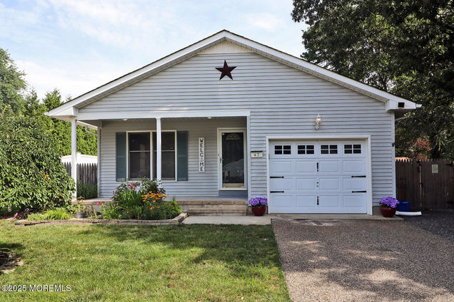 47 Central Avenue Waretown, NJ House Active - Photo 1 of 52. Opens carousel modal