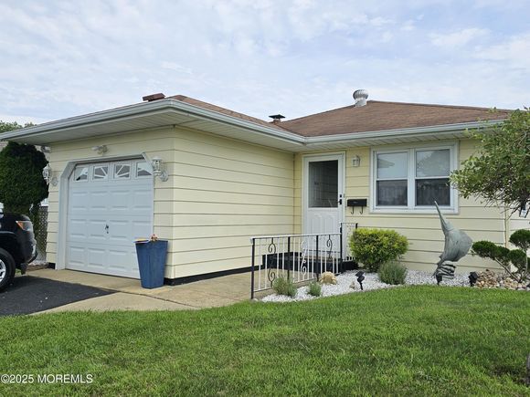 14 Marquis Street Toms River, NJ House Active - Photo 1 of 28. Opens carousel modal