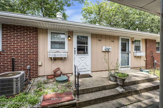 72 Dorchester Drive