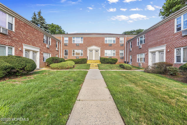 31 York Drive