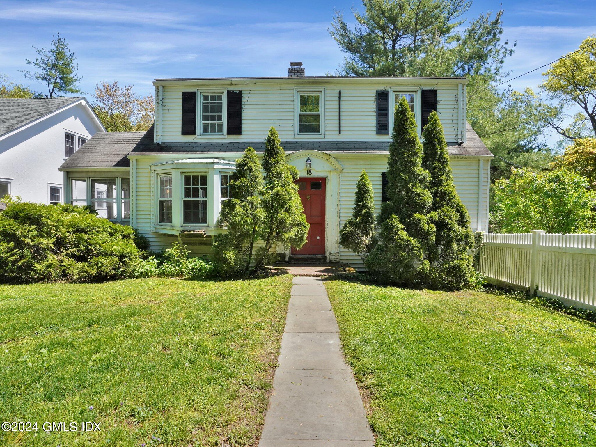 18 Sound Bch Ave  