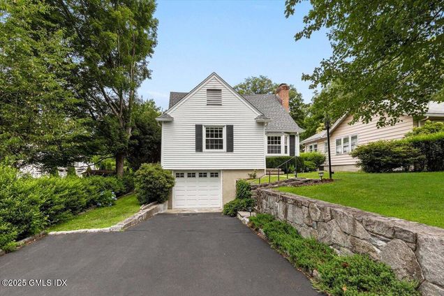 16 Willard Terrace