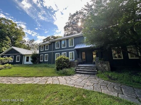 31 Riverfield Drive