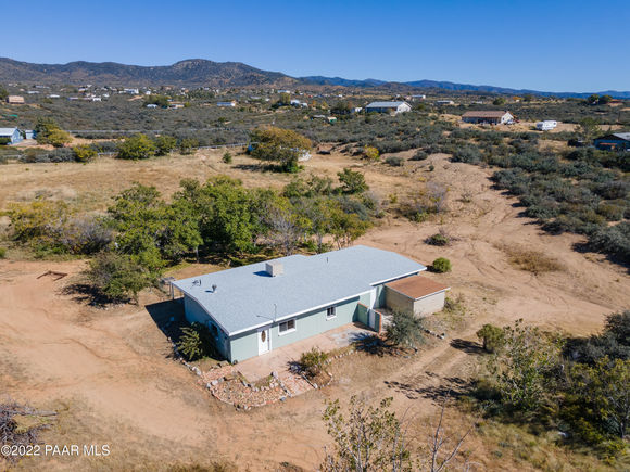 7925 Kensington Lane Wilhoit, AZ House Sold - Photo 1 of 33. Opens carousel modal