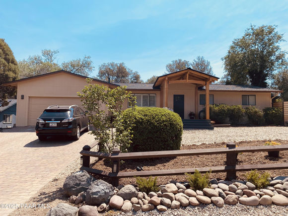 2113 Miramonte Drive