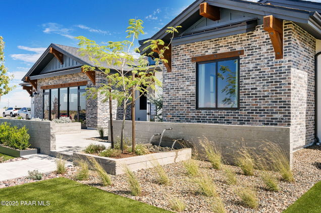 5611 Meridian Court