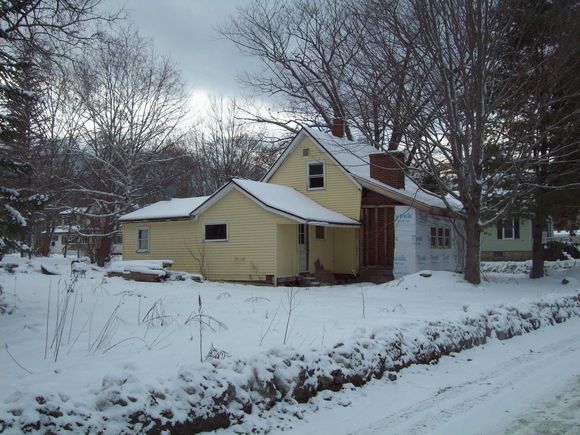 6 Washington Street Lincoln, ME House Sold - Photo 1 of 18. Opens carousel modal