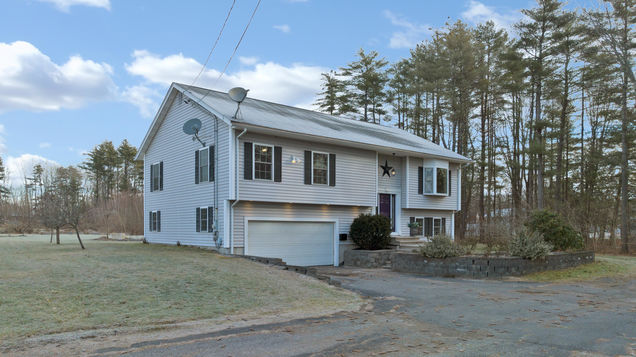 7 Robin Street Portland, ME House Sold - Photo 1 of 40. Opens carousel modal