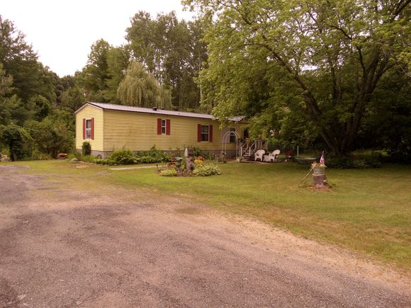 4 Brackett Hill Road Alfred, ME House Active - Photo 1 of 28. Opens carousel modal
