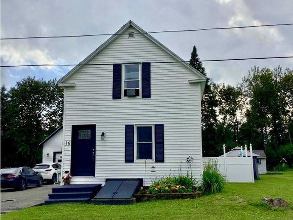 16 Federal Street Presque Isle, ME House Active - Photo 1 of 25. Opens carousel modal