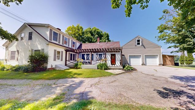 1011 North River Road