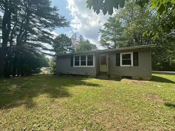 4 Campbell Street Augusta, ME House Active - Photo 1 of 29. Opens carousel modal