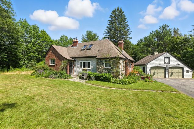 137 Middle Road