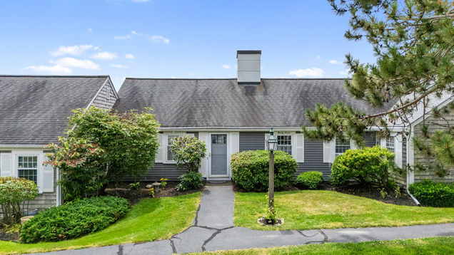 27 Starboard Drive Cape Elizabeth, ME Condo Active - Photo 1 of 29. Opens carousel modal