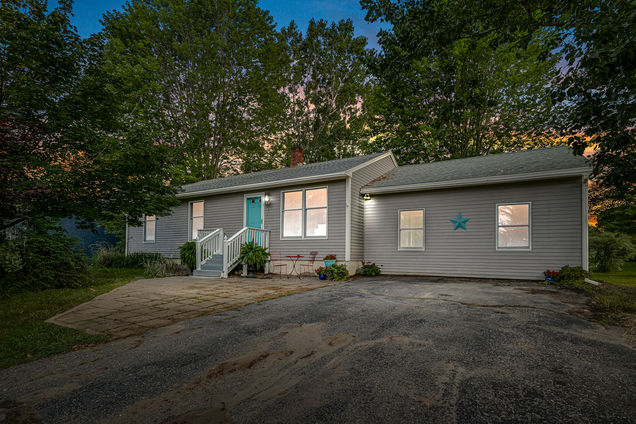 3 Buttonwood Road South Berwick, ME House Active - Photo 1 of 41. Opens carousel modal