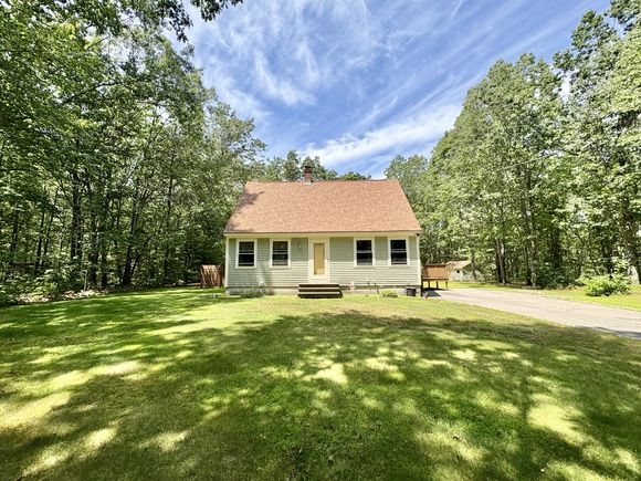 16 Blueberry Pines Drive
