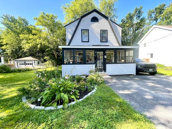 17 Anderson Avenue