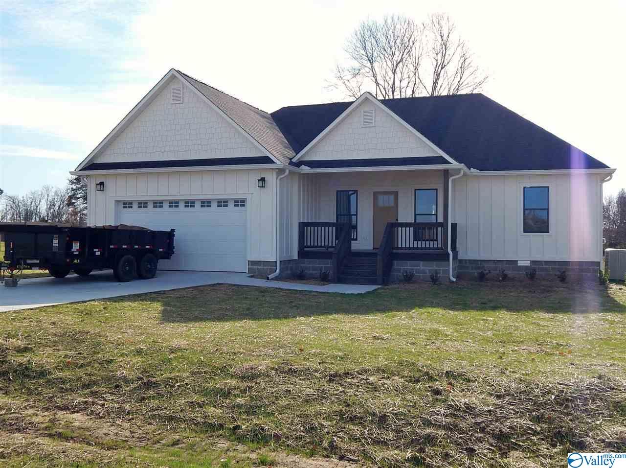208 Leonard Rd  