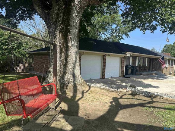 3903 Highway 231
