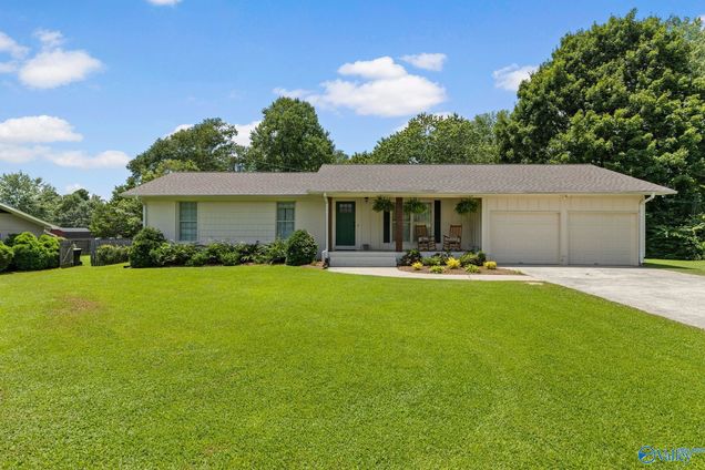 1422 NE Longbrook Drive Cullman, AL House Active - Photo 1 of 34. Opens carousel modal