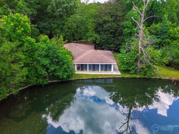 2585 W Highway 36
