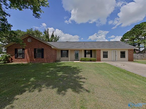 182 Silverwood Lane Hazel Green, AL House Active - Photo 1 of 48. Opens carousel modal