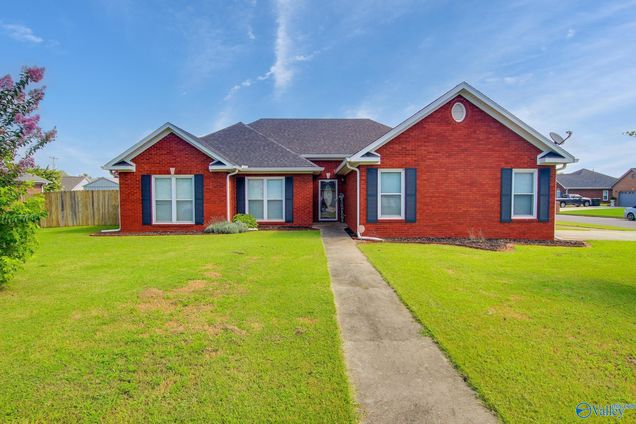 1901 Shepard Drive SW Decatur, AL House Active - Photo 1 of 28. Opens carousel modal