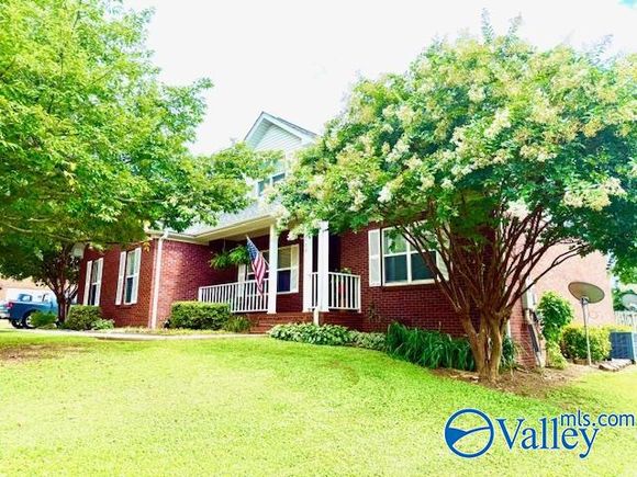 108 Fox Run Drive Meridianville, AL House Active - Photo 1 of 19. Opens carousel modal