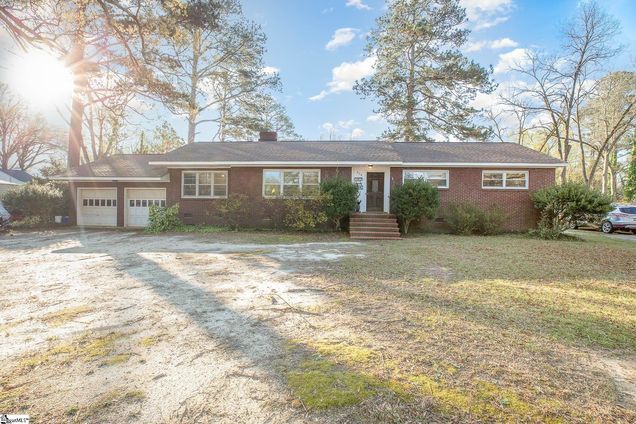 214 E Henrietta Avenue Greenwood, SC House Sold - Photo 1 of 27. Opens carousel modal