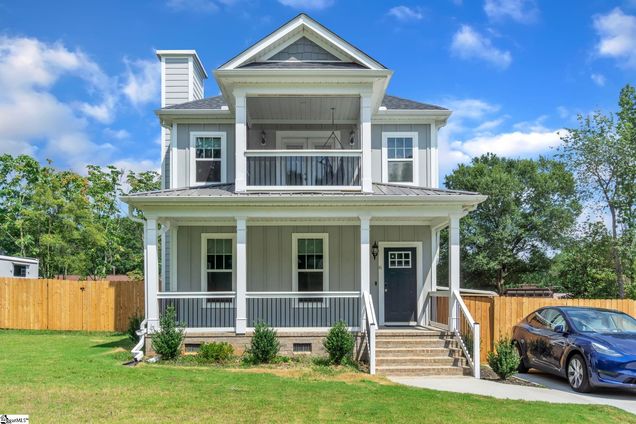 6 Theresa Drive Greenville, SC House Sold - Photo 1 of 34. Opens carousel modal