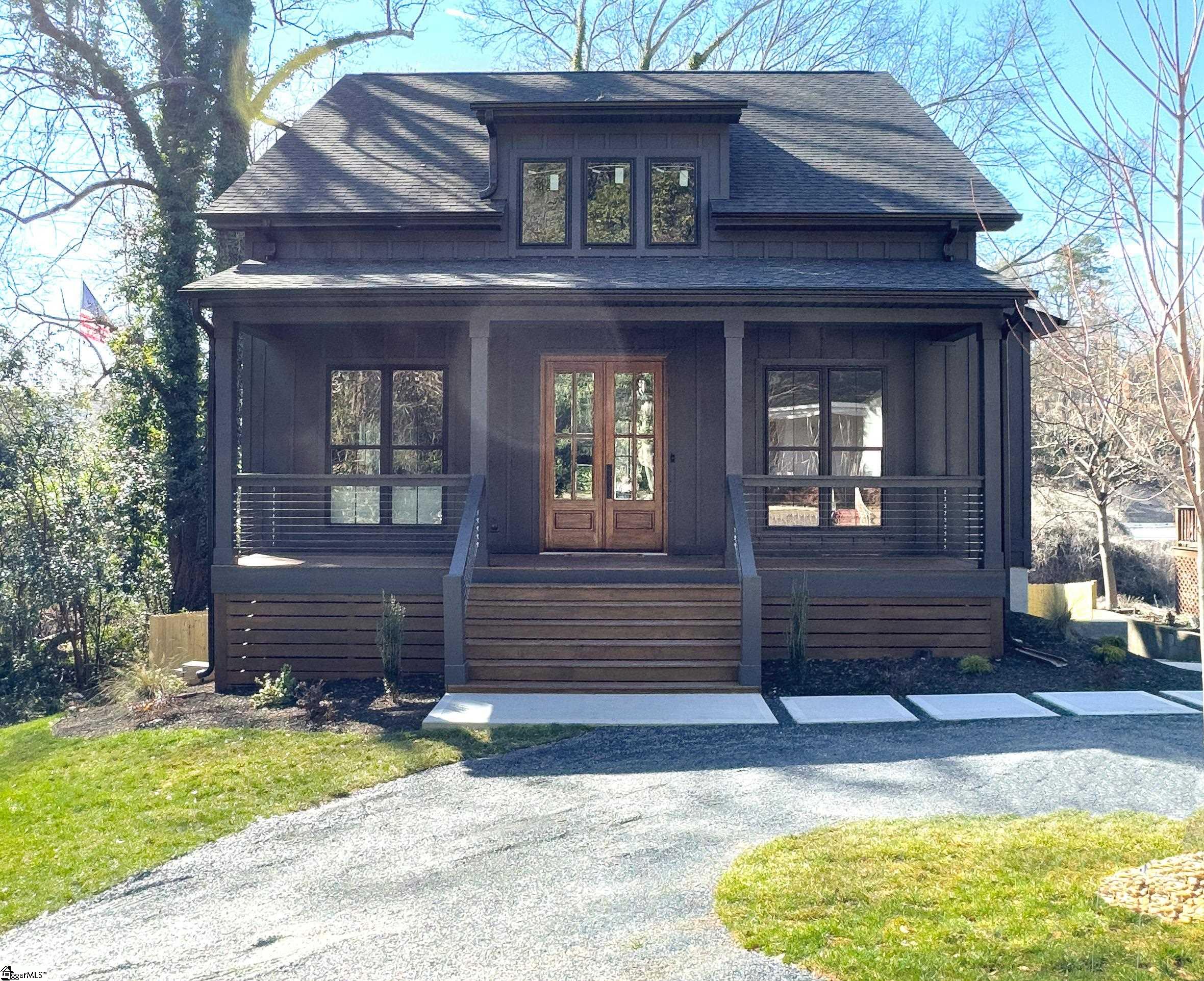 32 Lowndes Hl Rd  