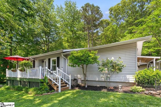 173 Ken Pat Acres Road Westminster, SC House Sold - Photo 1 of 31. Opens carousel modal