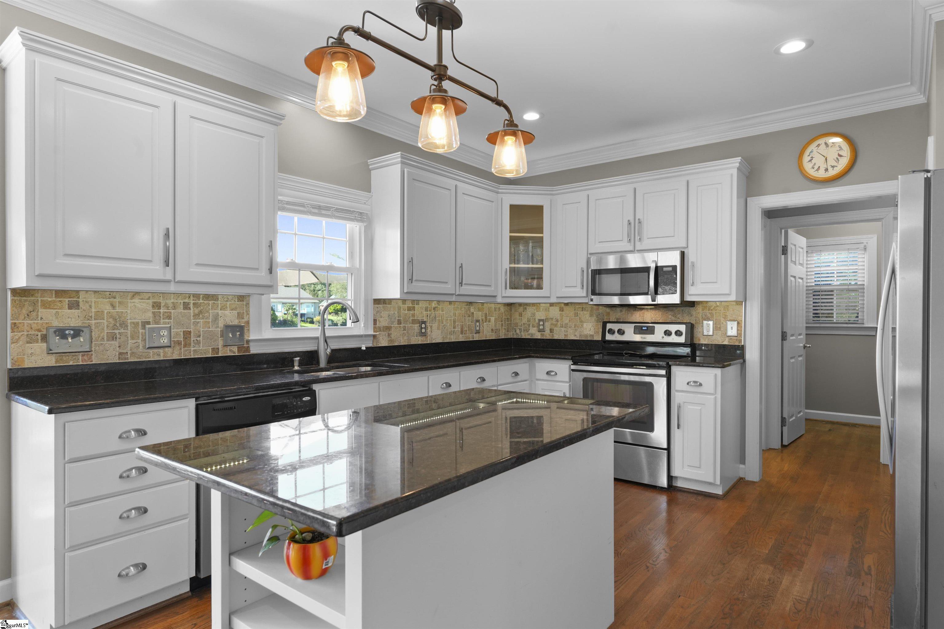 303 Ladykirk Ln, Greer, SC 29650 Estately 🧡 MLS 1539200