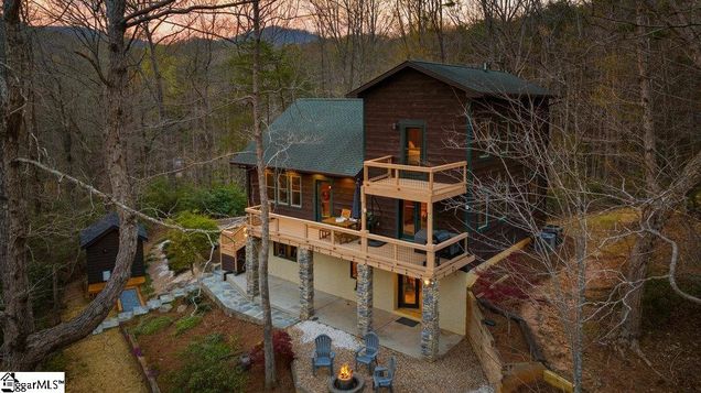 502 Caledonia Loop